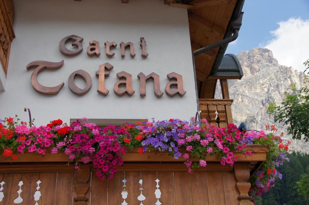 Готель Garni Tofana Корвара-ін-Бадія Екстер'єр фото