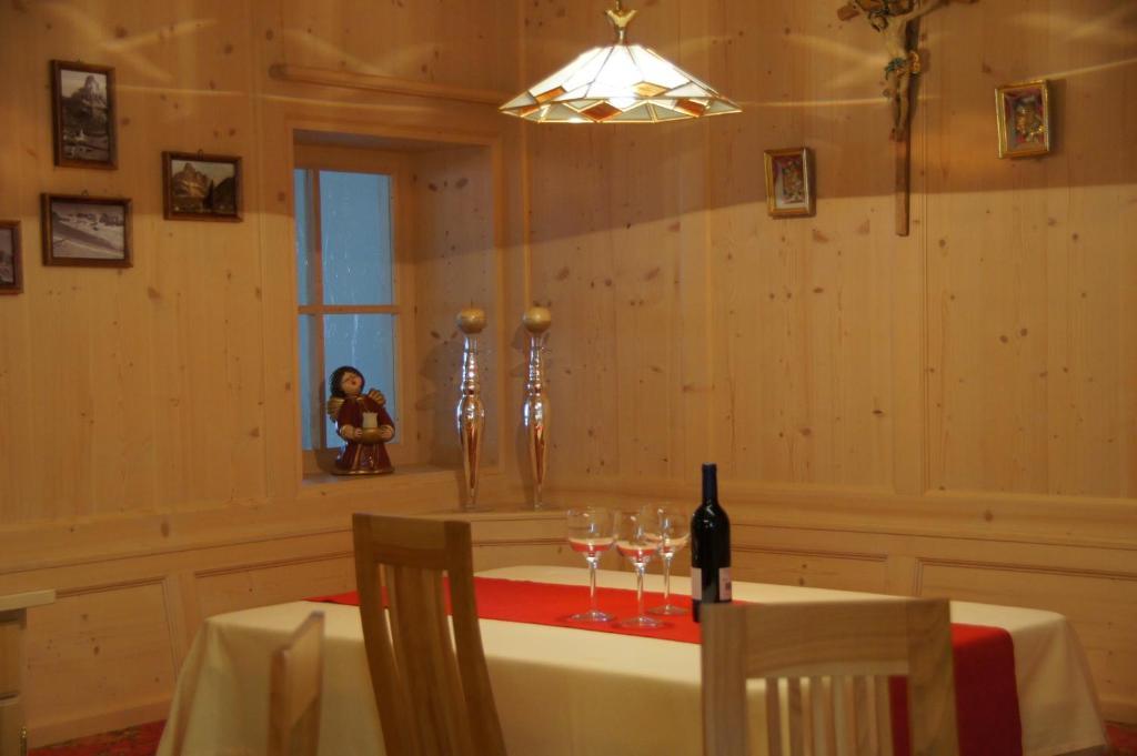 Готель Garni Tofana Корвара-ін-Бадія Екстер'єр фото